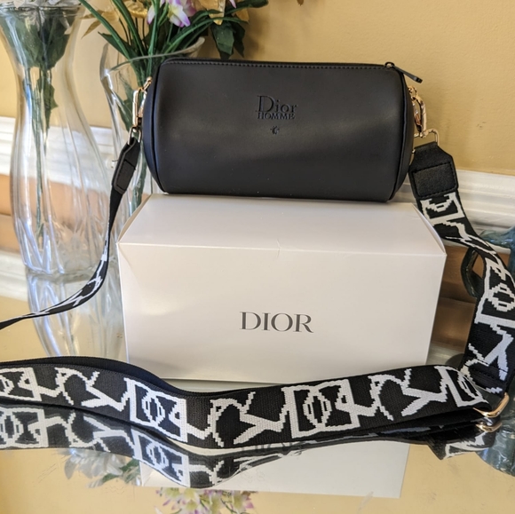 Dior Toiletry bag/ purse/ pouch/ cosmetic bag to crossbody bag - Picture 5 of 14